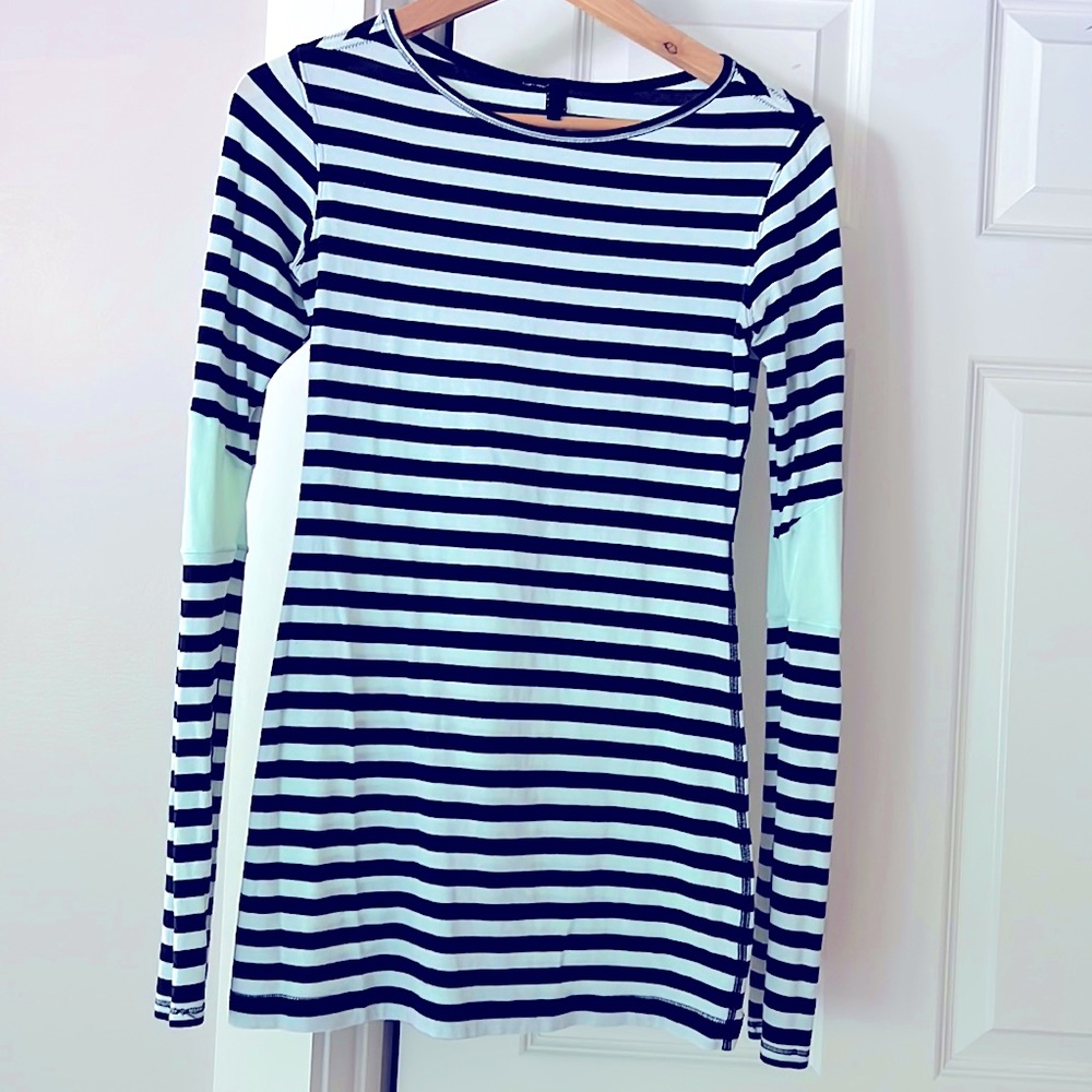 Cotton, long sleeved, thin and comfortable lululemon shirt.